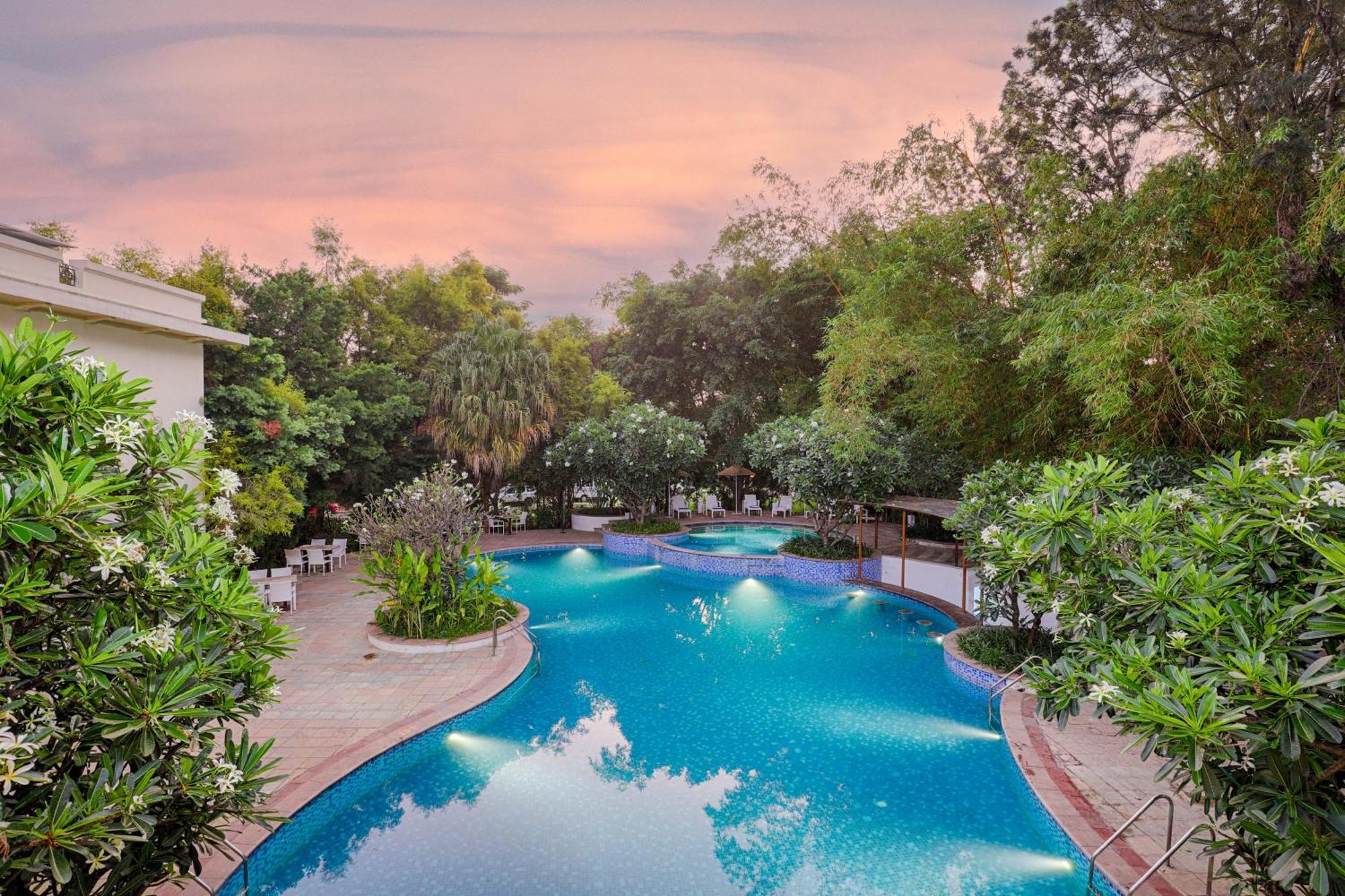 Club Mahindra Golden Landmark, Mysuru Exterior foto