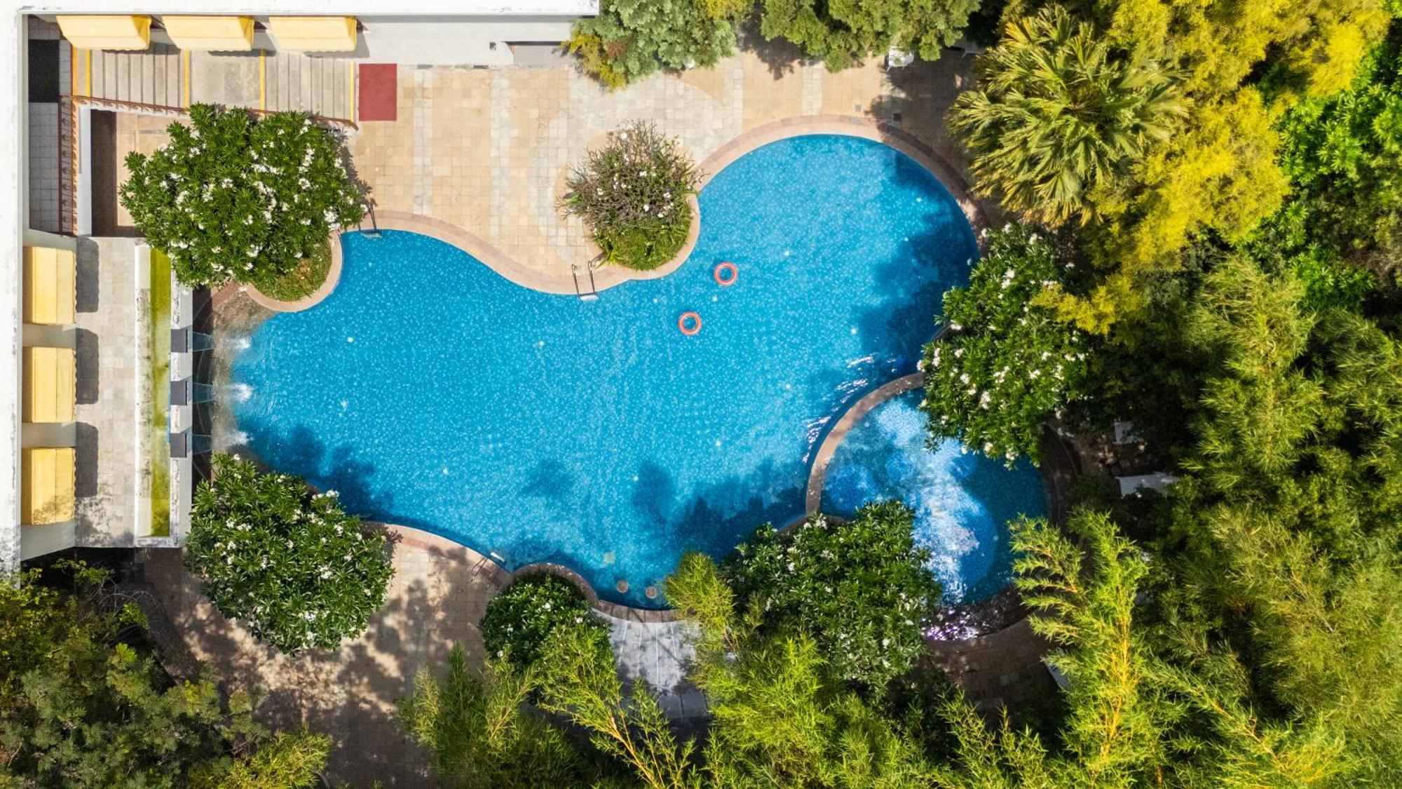 Club Mahindra Golden Landmark, Mysuru Exterior foto